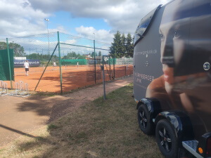 Nürnberger Klinik als Unterstützung beim Tennisturnier des TC Röttenbach